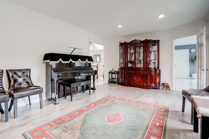 Photo 9 at 354 Rouge Hill Court, Rougemount, Pickering