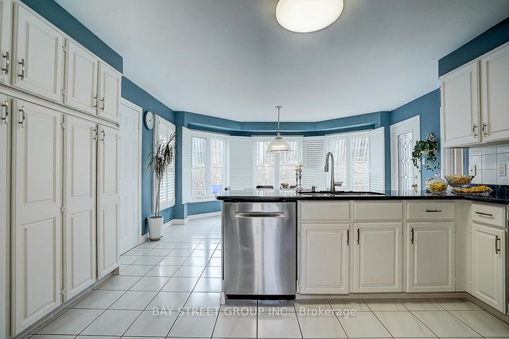 Photo 11 at 354 Rouge Hill Court, Rougemount, Pickering