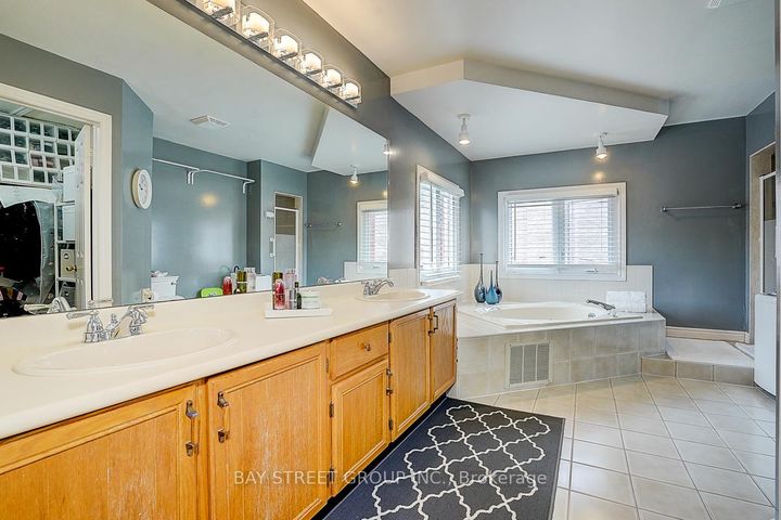 Photo 21 at 354 Rouge Hill Court, Rougemount, Pickering