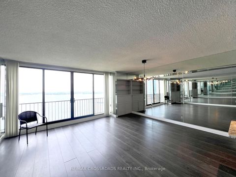 Photo 4 at 2212 - 33 Harbour Square, Waterfront Communities C1, Toronto
