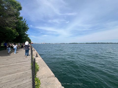 Photo 12 at 2212 - 33 Harbour Square, Waterfront Communities C1, Toronto