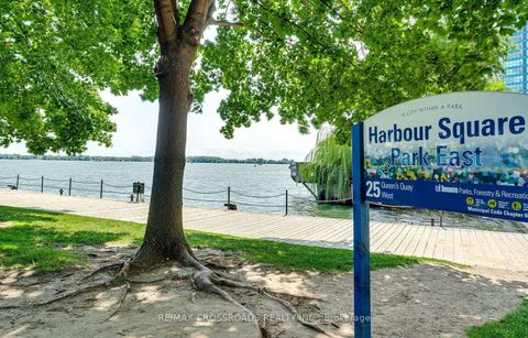 Photo 20 at 2212 - 33 Harbour Square, Waterfront Communities C1, Toronto