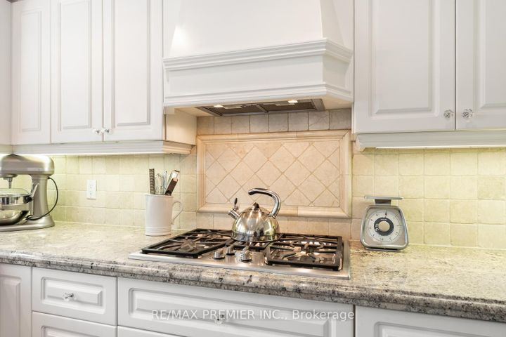 Photo 17 at 82 Jules Avenue, East Woodbridge, Vaughan