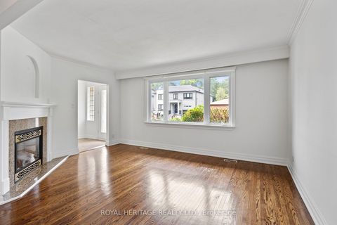 Photo 14 at 32 Beath Street, West Hill, Toronto