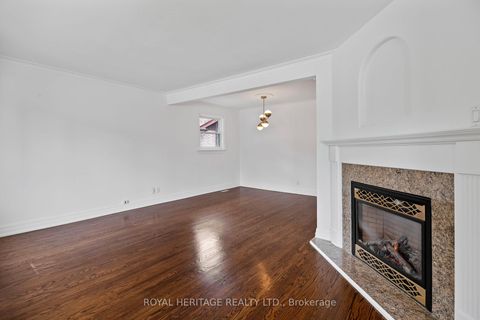 Photo 16 at 32 Beath Street, West Hill, Toronto