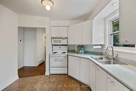 Photo 22 at 32 Beath Street, West Hill, Toronto