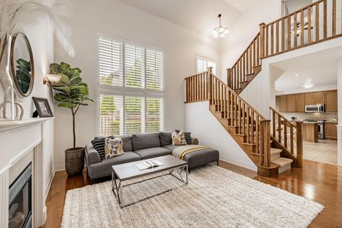 Photo 10 at 16 Haverhill Terrace, Bayview Wellington, Aurora