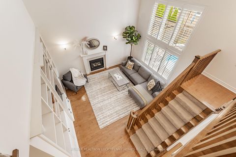 Photo 17 at 16 Haverhill Terrace, Bayview Wellington, Aurora
