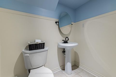 Photo 29 at 16 Haverhill Terrace, Bayview Wellington, Aurora
