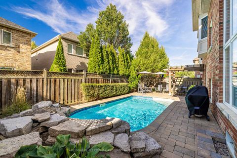 Photo 31 at 16 Haverhill Terrace, Bayview Wellington, Aurora