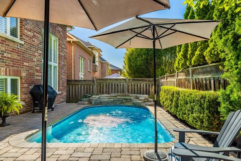 Photo 33 at 16 Haverhill Terrace, Bayview Wellington, Aurora