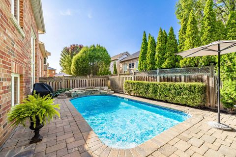 Photo 34 at 16 Haverhill Terrace, Bayview Wellington, Aurora