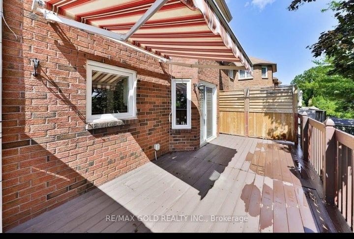 Photo 15 at 5275 Thornwood Drive, Hurontario, Mississauga