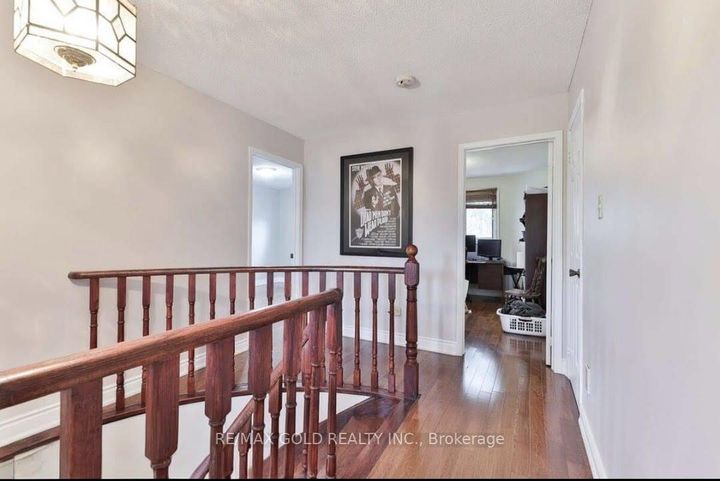 Photo 29 at 5275 Thornwood Drive, Hurontario, Mississauga