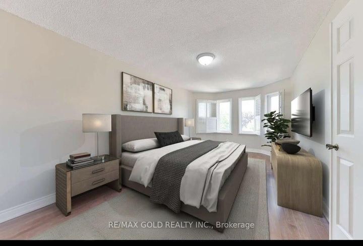 Photo 32 at 5275 Thornwood Drive, Hurontario, Mississauga