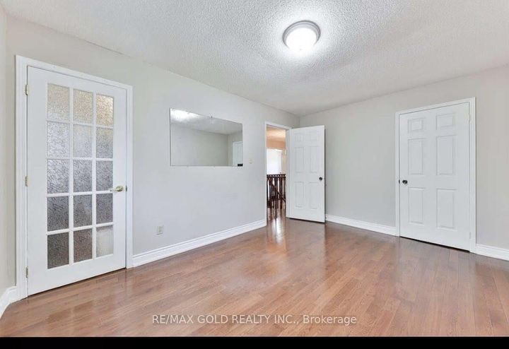 Photo 34 at 5275 Thornwood Drive, Hurontario, Mississauga