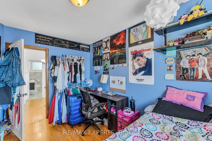 Photo 23 at 81 Hagar Avenue, Smythe, Toronto
