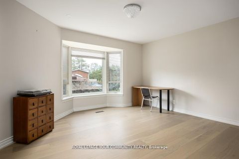 Photo 31 at 117 Hayhoe Avenue, East Woodbridge, Vaughan