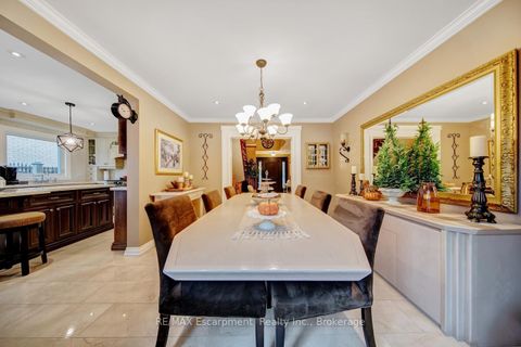 Photo 11 at 2029 Banbury Crescent, RO River Oaks, Oakville