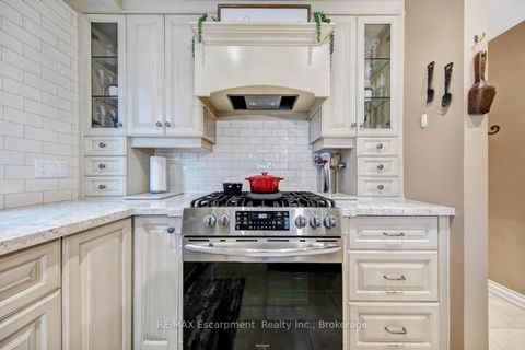 Photo 15 at 2029 Banbury Crescent, RO River Oaks, Oakville