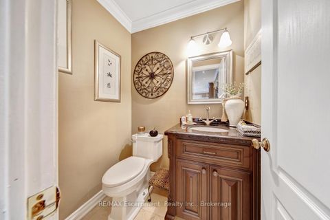 Photo 17 at 2029 Banbury Crescent, RO River Oaks, Oakville