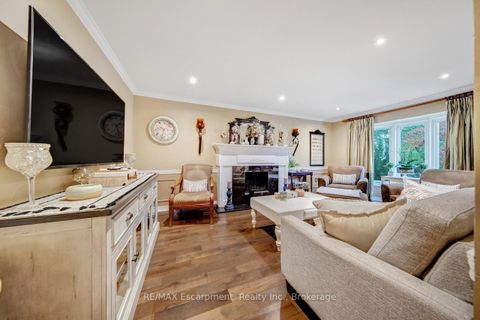 Photo 19 at 2029 Banbury Crescent, RO River Oaks, Oakville