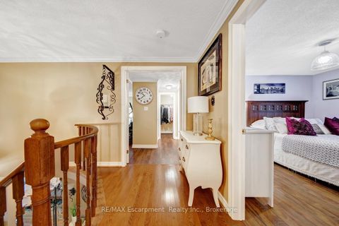 Photo 23 at 2029 Banbury Crescent, RO River Oaks, Oakville