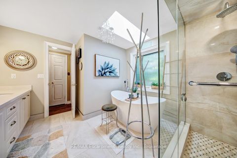 Photo 25 at 2029 Banbury Crescent, RO River Oaks, Oakville