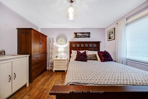 Photo 29 at 2029 Banbury Crescent, RO River Oaks, Oakville