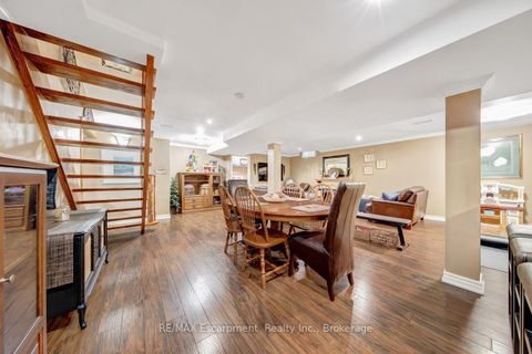 Photo 38 at 2029 Banbury Crescent, RO River Oaks, Oakville