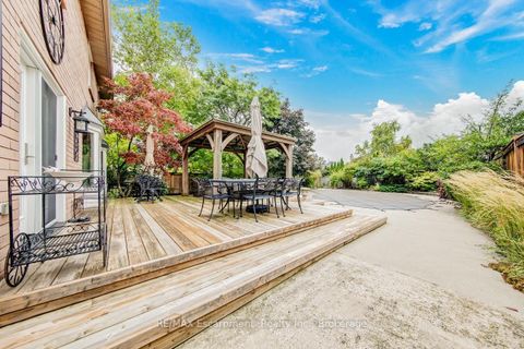 Photo 40 at 2029 Banbury Crescent, RO River Oaks, Oakville