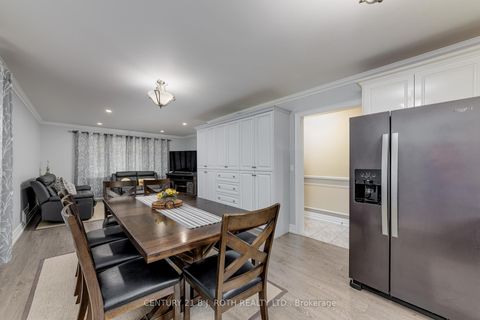 Photo 18 at 193 Epsom Downs Drive, CFB, Toronto