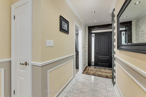 Photo 19 at 193 Epsom Downs Drive, CFB, Toronto