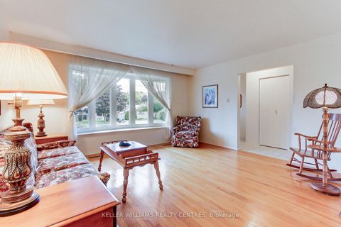 Photo 10 at 132 Peter Street, Holland Landing, East Gwillimbury