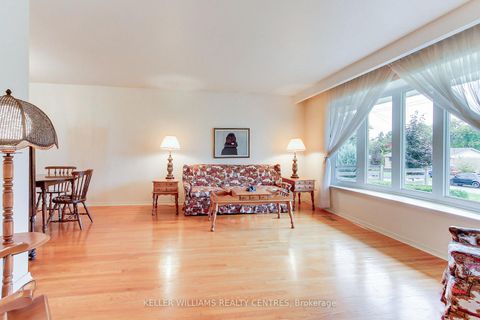 Photo 11 at 132 Peter Street, Holland Landing, East Gwillimbury