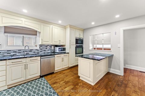 Photo 9 at 100 Victory Drive, CFB, Toronto