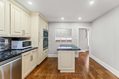 Photo 10 at 100 Victory Drive, CFB, Toronto