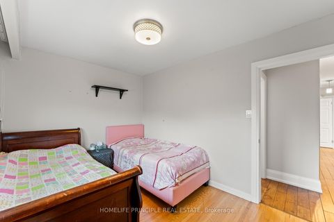 Photo 25 at 100 Victory Drive, CFB, Toronto