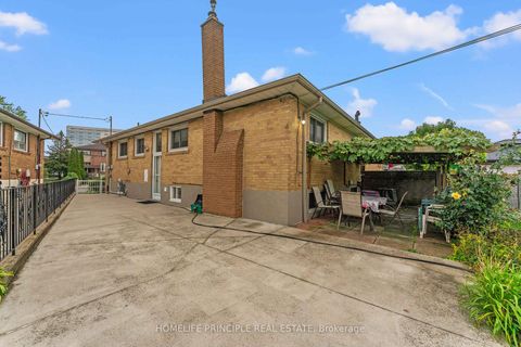 Photo 46 at 100 Victory Drive, CFB, Toronto