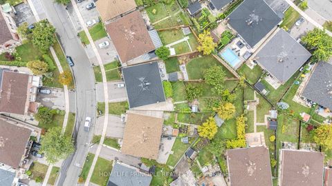Photo 48 at 100 Victory Drive, CFB, Toronto