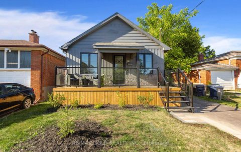 Photo 1 at 316 Ellerslie Avenue, Willowdale West, Toronto