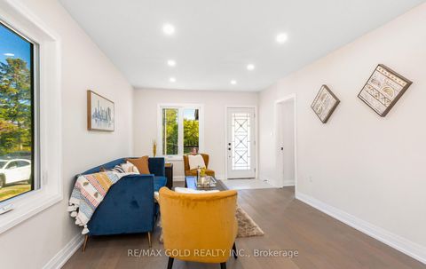 Photo 3 at 316 Ellerslie Avenue, Willowdale West, Toronto