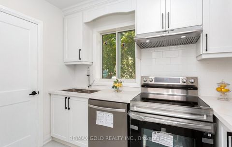 Photo 14 at 316 Ellerslie Avenue, Willowdale West, Toronto
