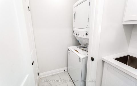 Photo 17 at 316 Ellerslie Avenue, Willowdale West, Toronto