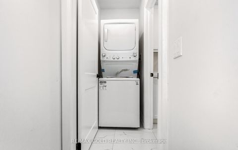 Photo 18 at 316 Ellerslie Avenue, Willowdale West, Toronto