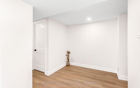 Photo 31 at 316 Ellerslie Avenue, Willowdale West, Toronto