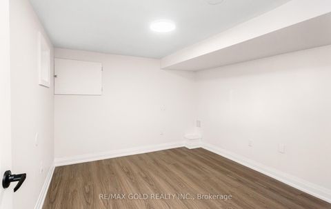 Photo 42 at 316 Ellerslie Avenue, Willowdale West, Toronto