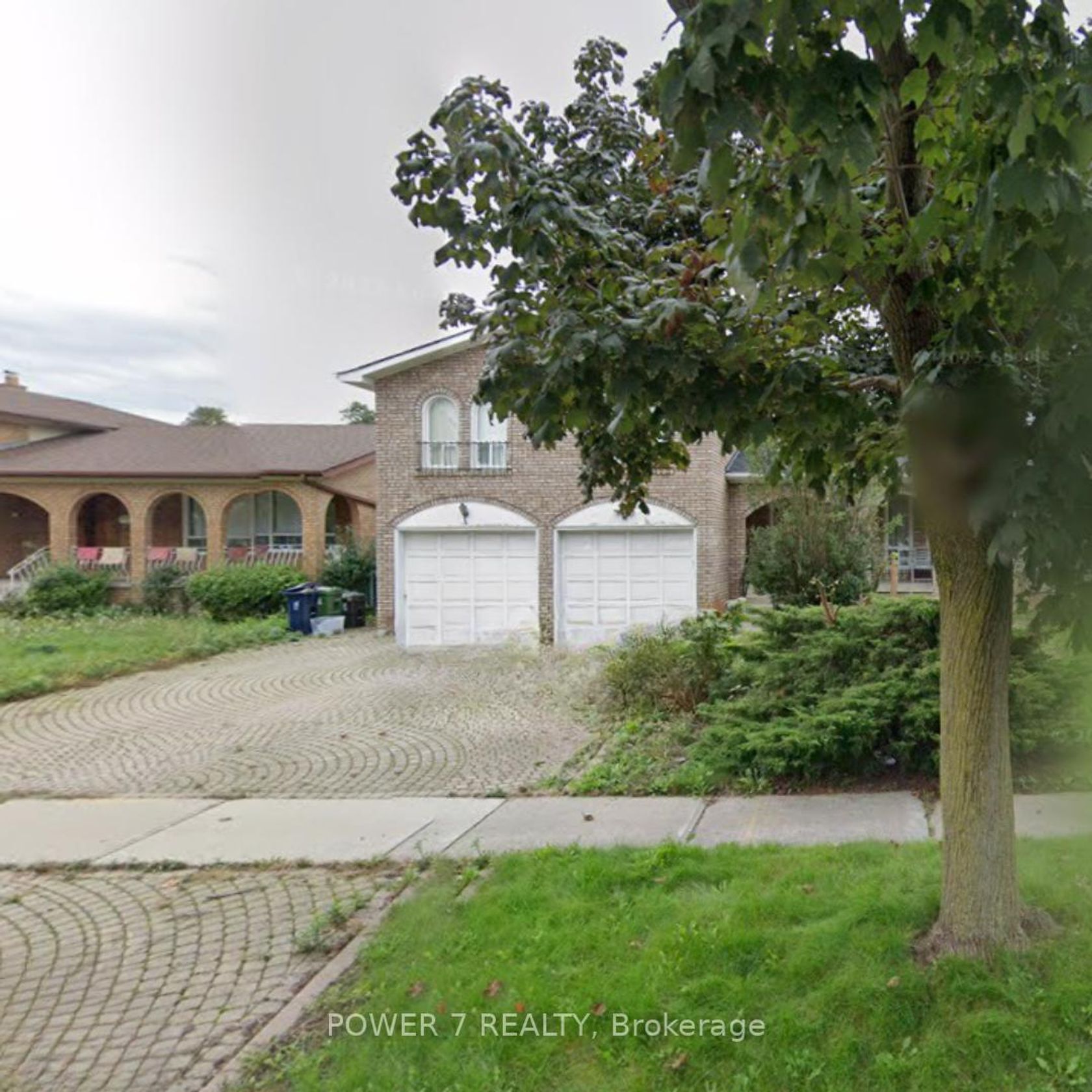 33 Ernest Avenue S, Pleasant View, Toronto by Loree Meneguzzi Real Estate 33 Ernest Avenue S, Pleasant View, Toronto