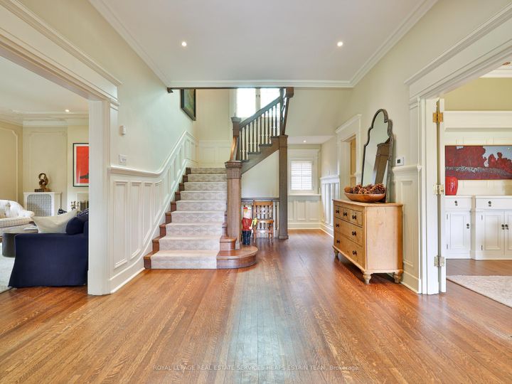 Photo 2 at 139 Hudson Drive, Moore Park, Toronto
