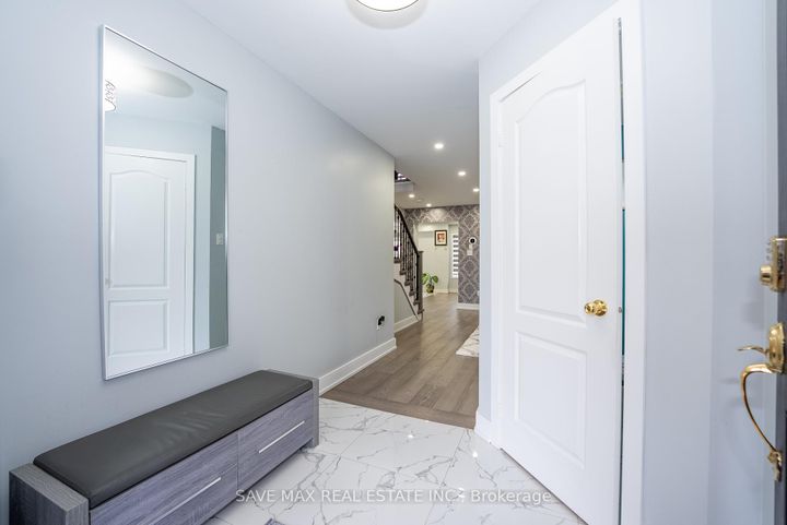 Photo 4 at 100 Crown Victoria Drive, Fletcher's Meadow, Brampton